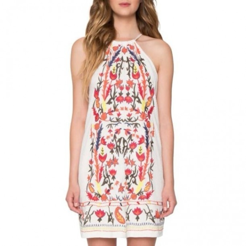 Willow & Clay Embroidered Mini Dress Cotton Floral Size Small NWT